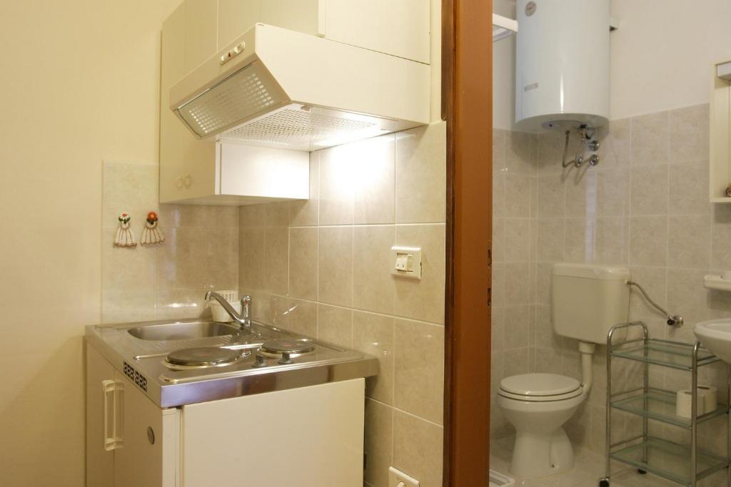 Rooms Sara Groznjan Bilik gambar